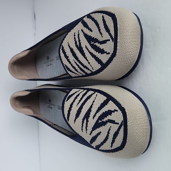 Clark's slip-on Carly star casual shoes - Picture 2 of 9